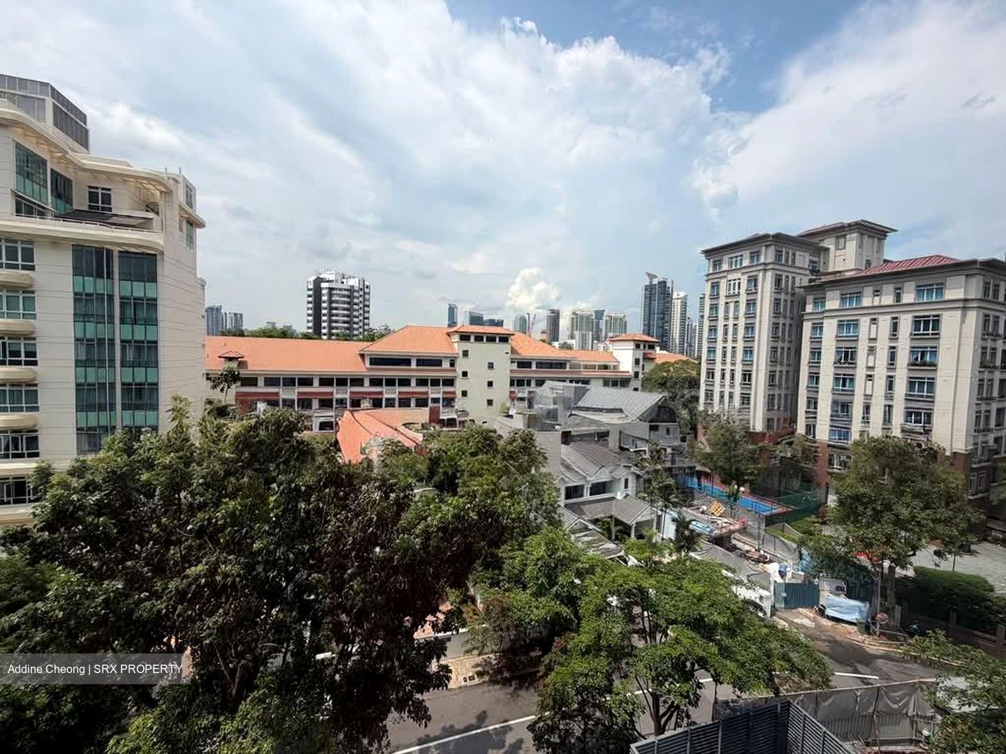 Sui Generis (D10), Condominium #566663281